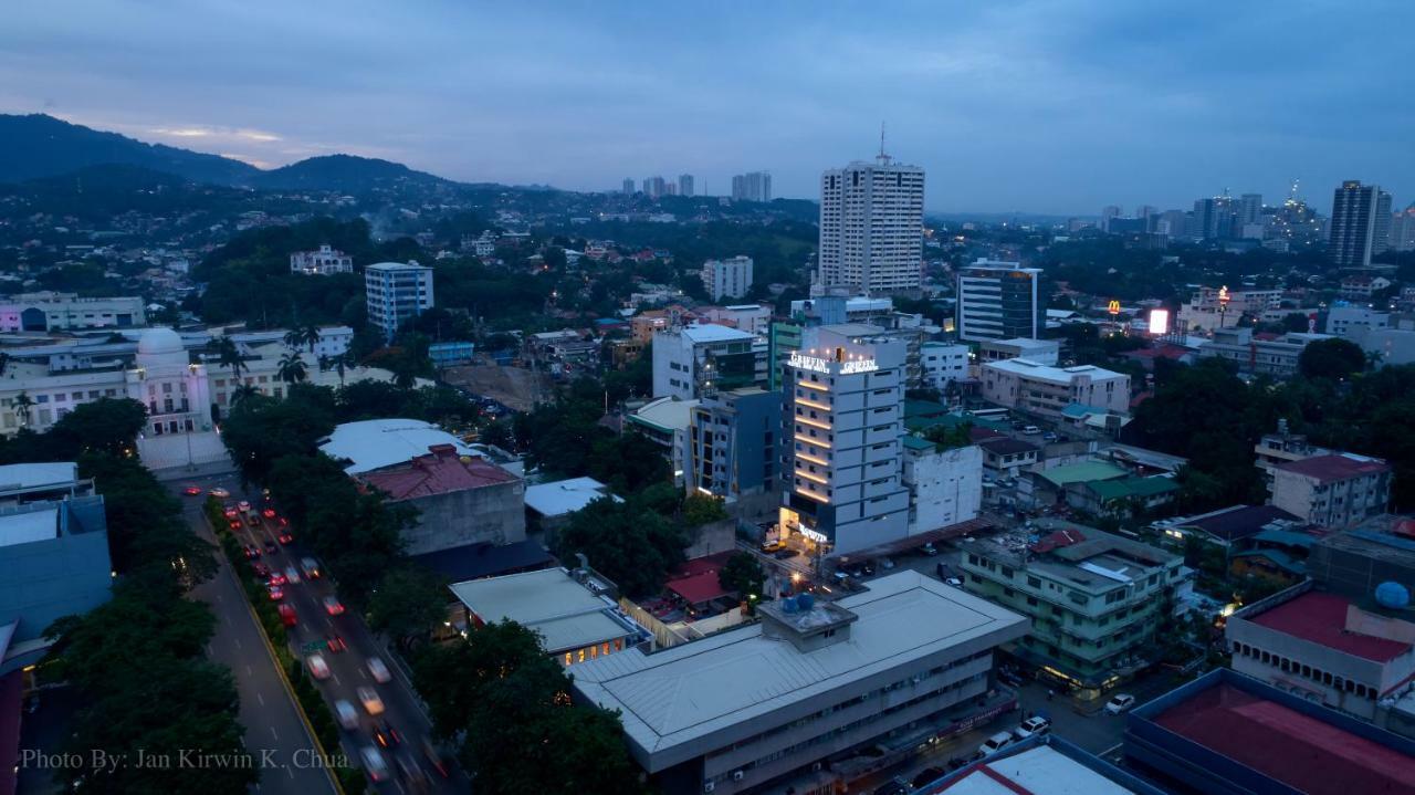 Griffin Hotel And Suites Cebu Екстер'єр фото